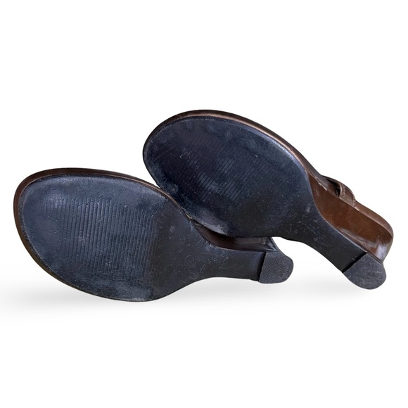 3/$30❤️ Madeline Stuart Bronze Metallic Floral Vegan Wedge Heel Sandals Size 8.5 - Picture 6 of 6